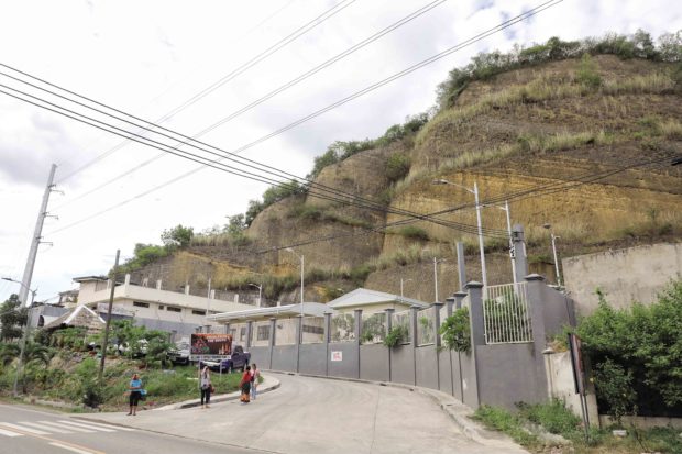 HIGH RISK Another government building declared unsafe by the Department of Environment and Natural Resources is the Bureau of Jail Management and Penology office in Naga City, Cebu province. —TONEE DESPOJO/CEBU DAILY NEWS