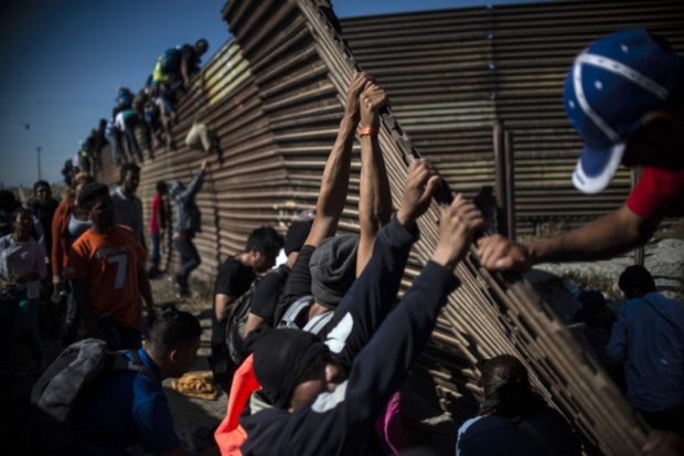 20181126 US Mexico Border Tijuana California Chaparral Caravan Migrants