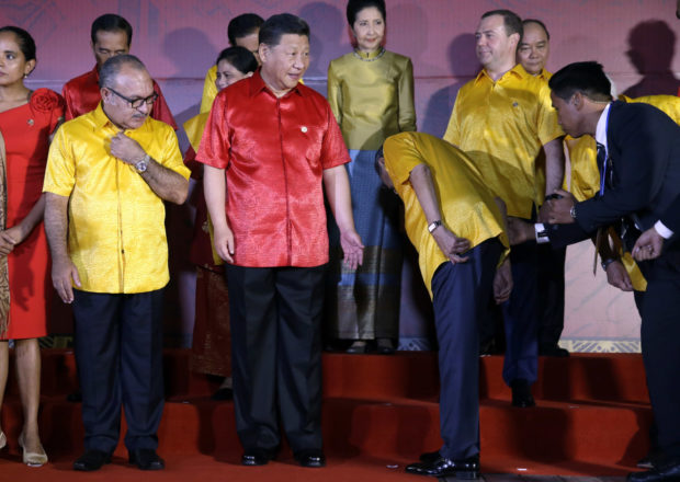20181118 Mahathir Mohamad, Peter O'Neill, Xi Jinping Apec