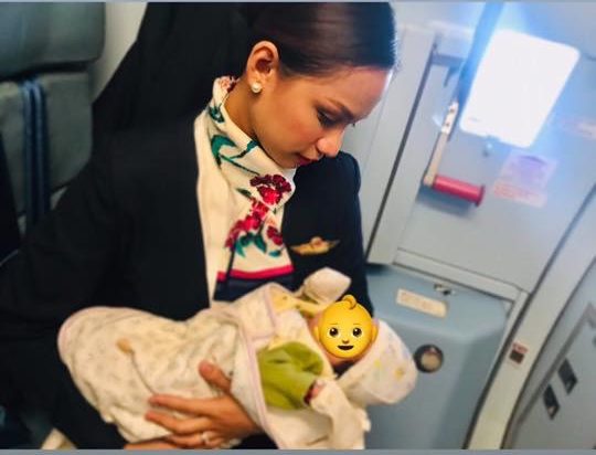 breastfeed flight attendant