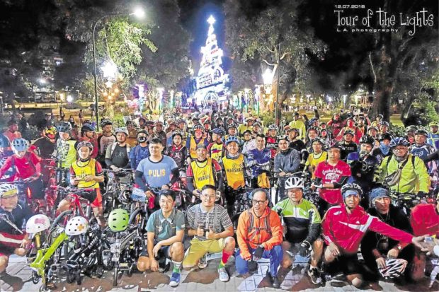 TRUE COLORSAt least 100 cyclists gather at Burnham Park on Dec. 7 to honor slain imam Bedejim Abdullah who was murdered in broad daylight at the market near Baguio police station. CONTRIBUTED PHOTO