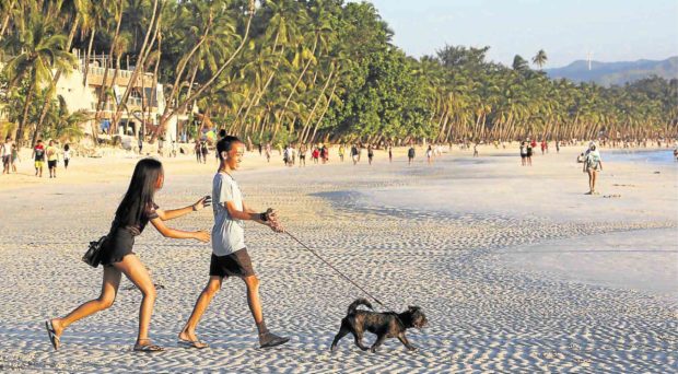 DOT: Gov't now accredits 305 hotels, resorts in Boracay
