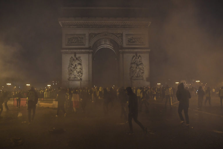 'It's burning' Paris hit by urban warfare Inquirer News
