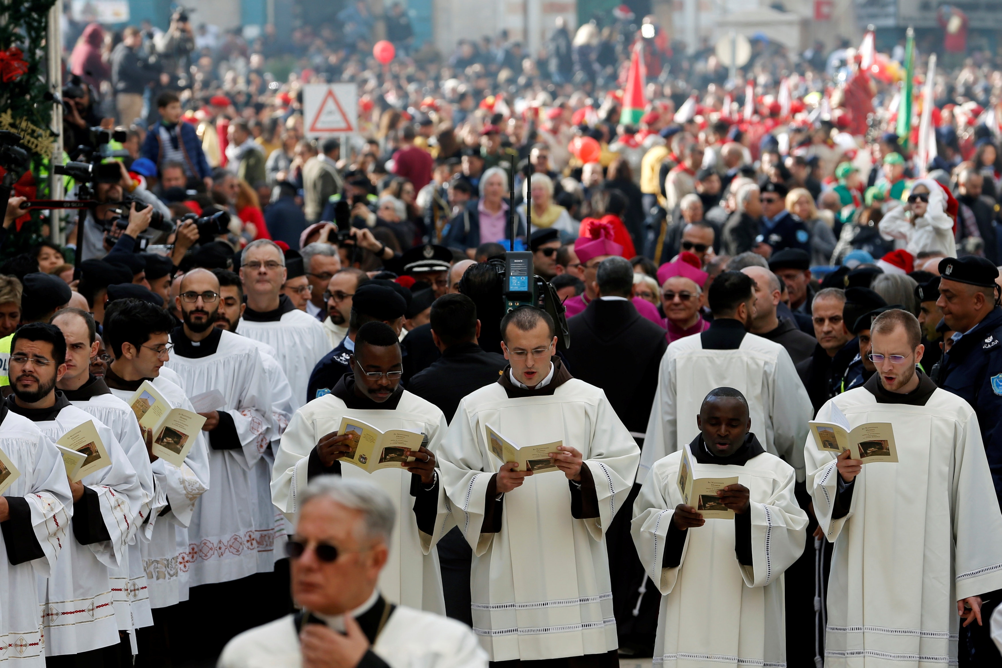 Biblical Bethlehem draws largest Christmas crowd in years