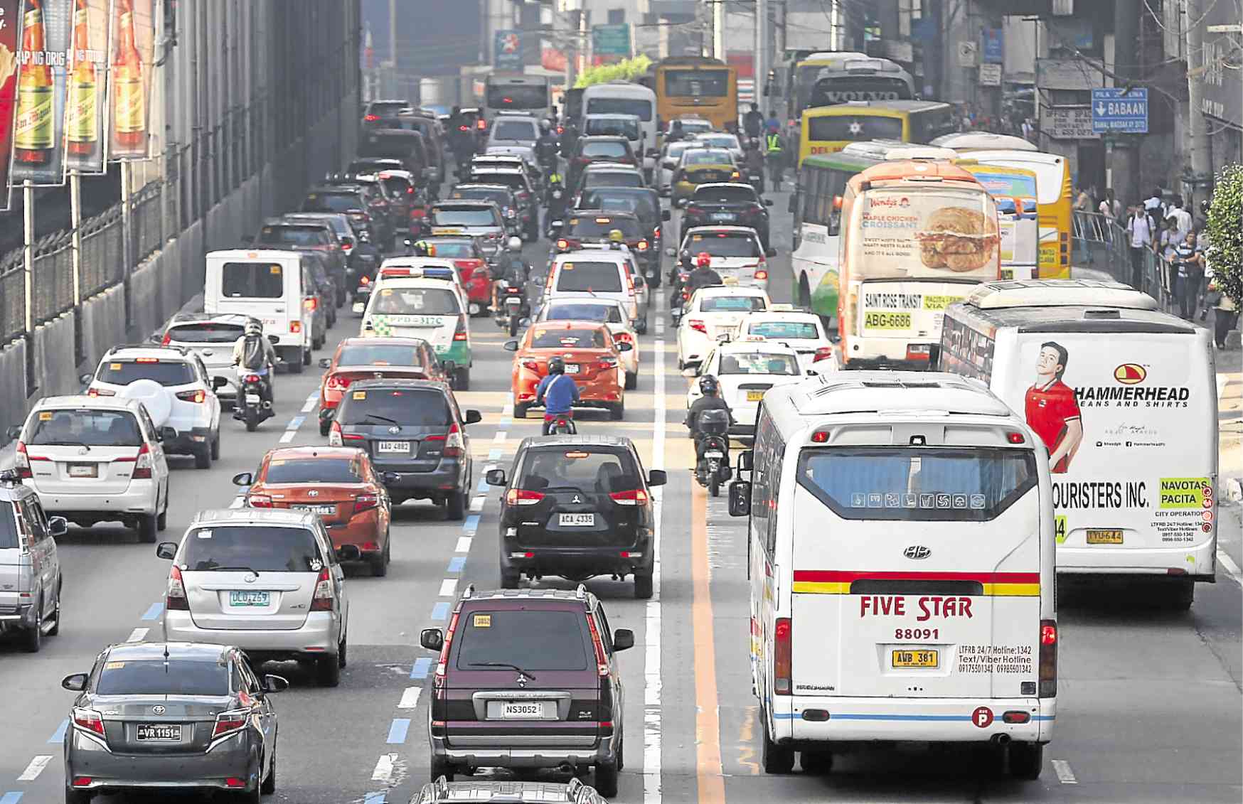 MMDA sets 60-kph maximum speed limit on Edsa, other major roads