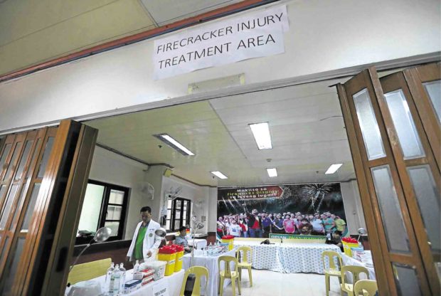 READY A section of East Avenue Medical Center, a primary trauma hospital in Quezon City, has been readied to treat firecracker blast victims. —LYN RILLON