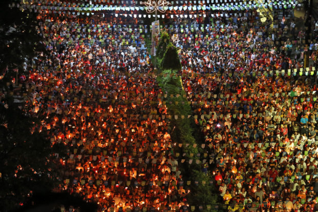 Thousands of Sto. Nino, Marian devotees gather for Cebu-Mandaue ‘traslacion’