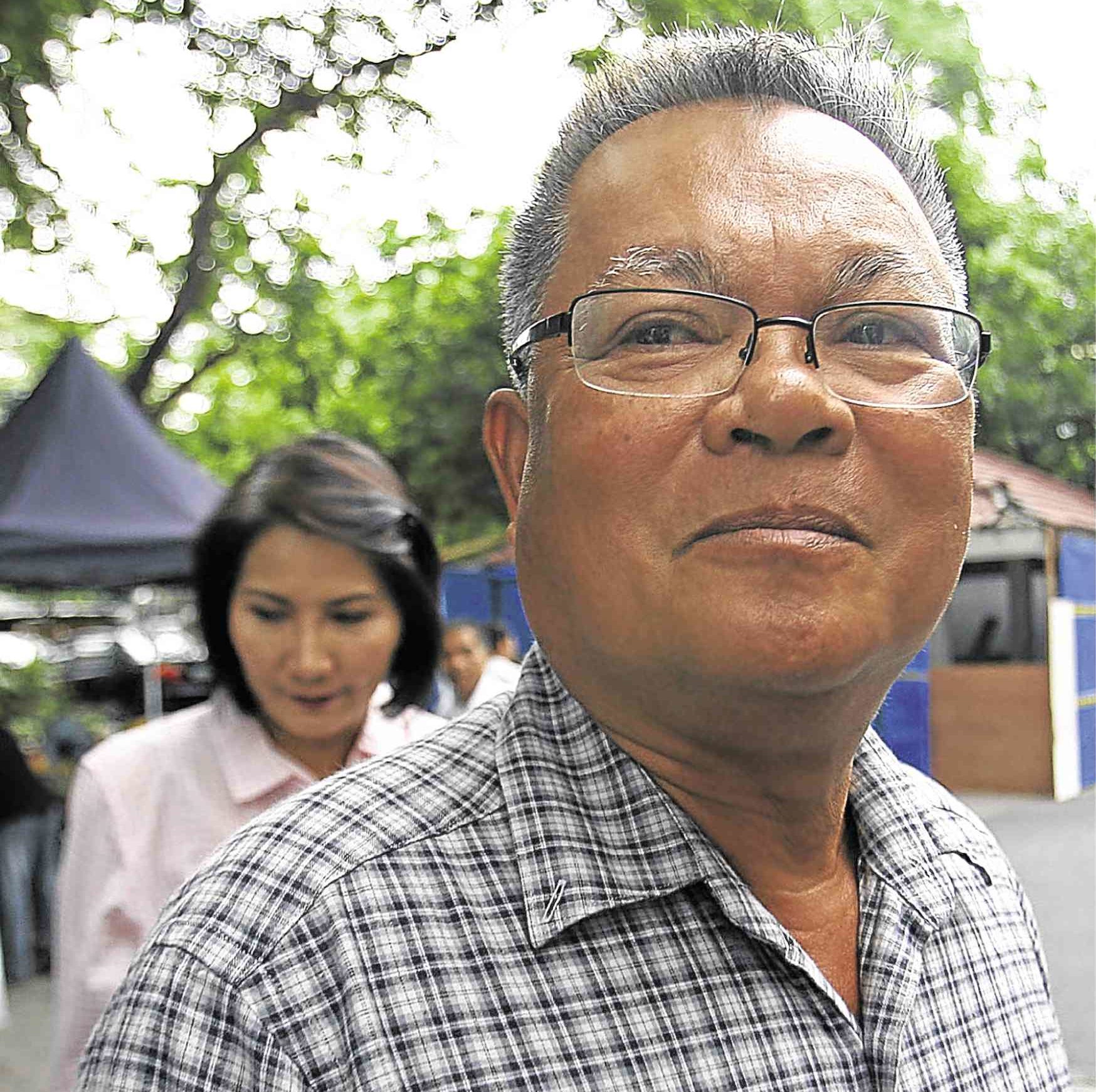 Ex-military comptroller, wife acquitted