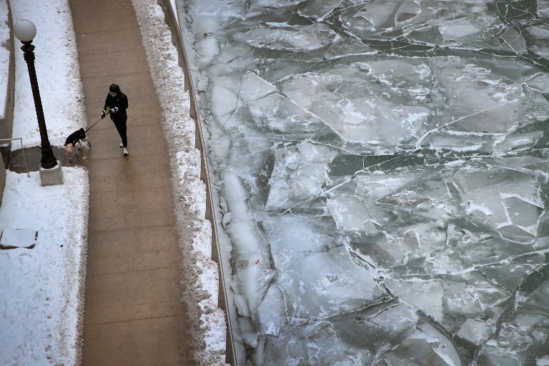 Snow wallops US Midwest as it braces for extreme cold