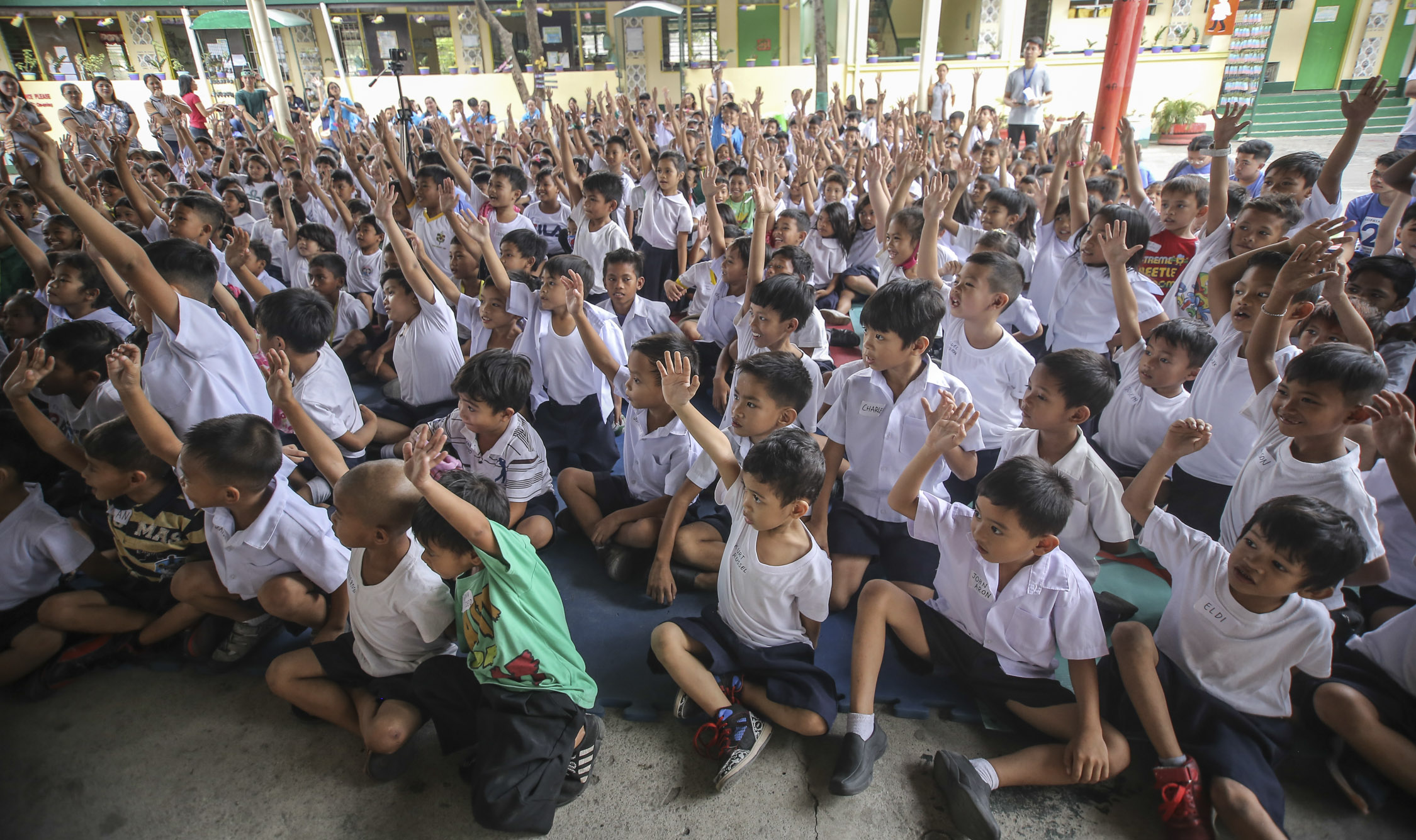 Kids told fables on generosity, kindness at Inquirer Read-Along