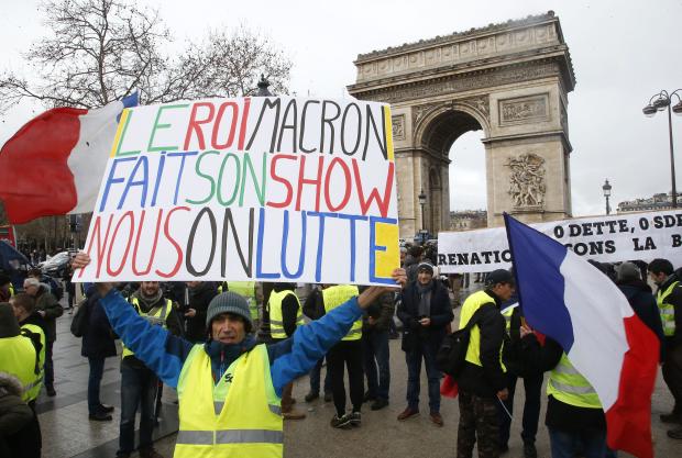 Yellow vest protesters in Paris