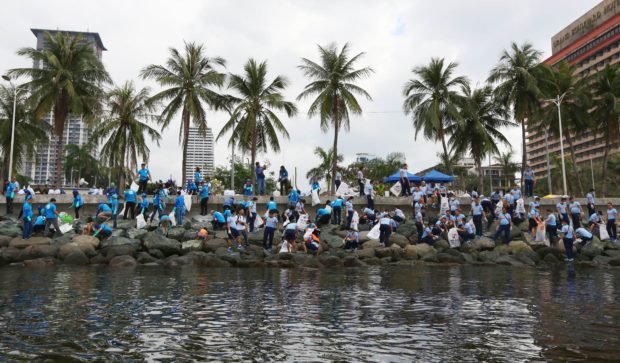 LOOK: Manila Bay becomes 'photogenic' again after clean-up drive