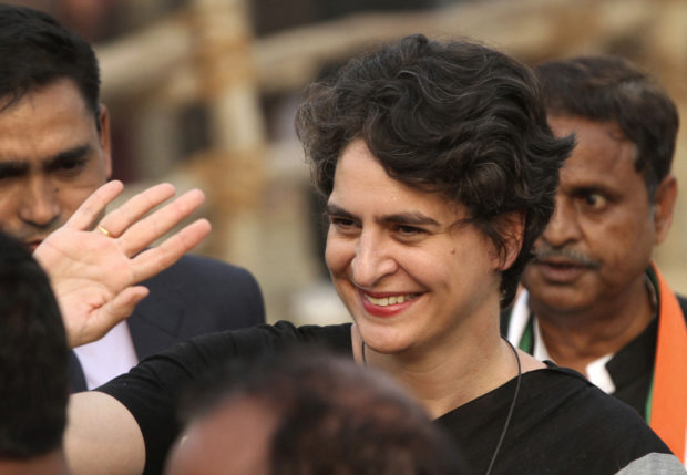  Sonia Gandhi's daughter enters India politics ahead of vote