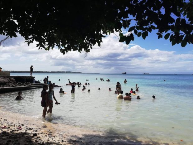 Bohol residents, tourists celebrate New Year at the beach