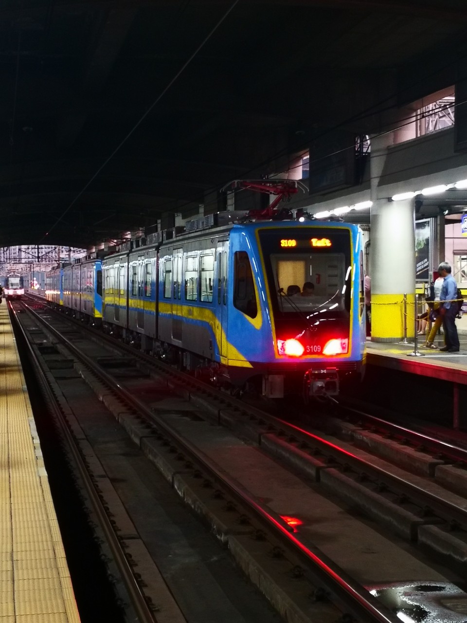 MRT-3 adds third Dalian train set to regular run