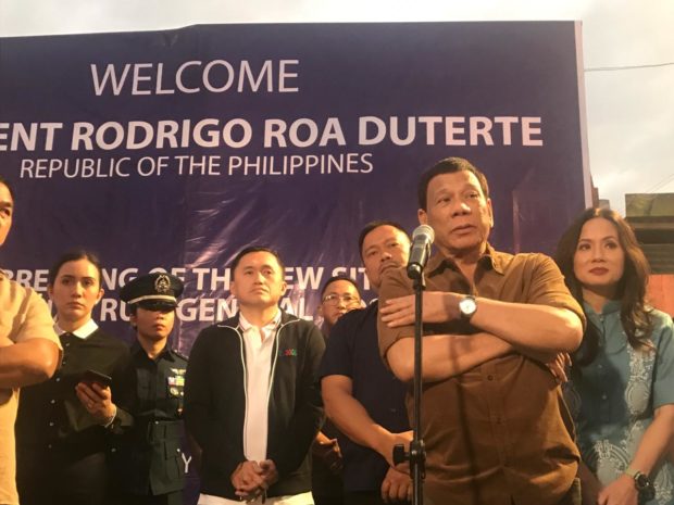 Duterte to fire 2 DAR execs