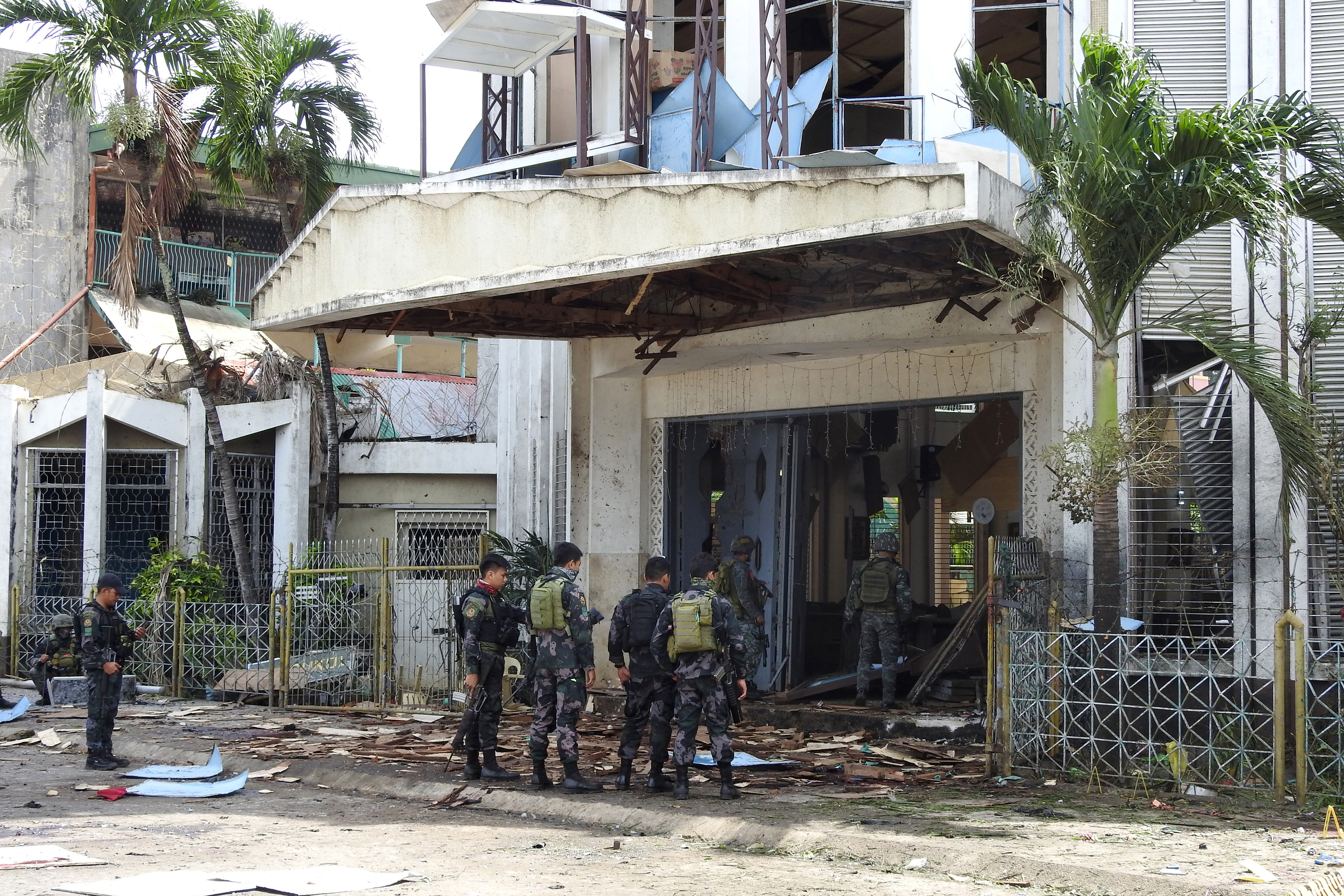 Duterte eyes bounty for Jolo church bombers — Lorenzana