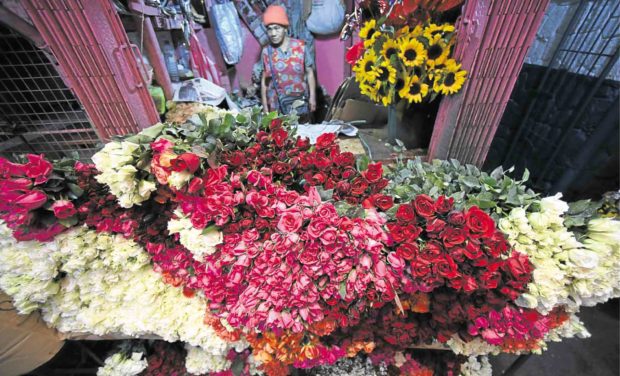 Traders assure stable supply of fresh flowers from Benguet
