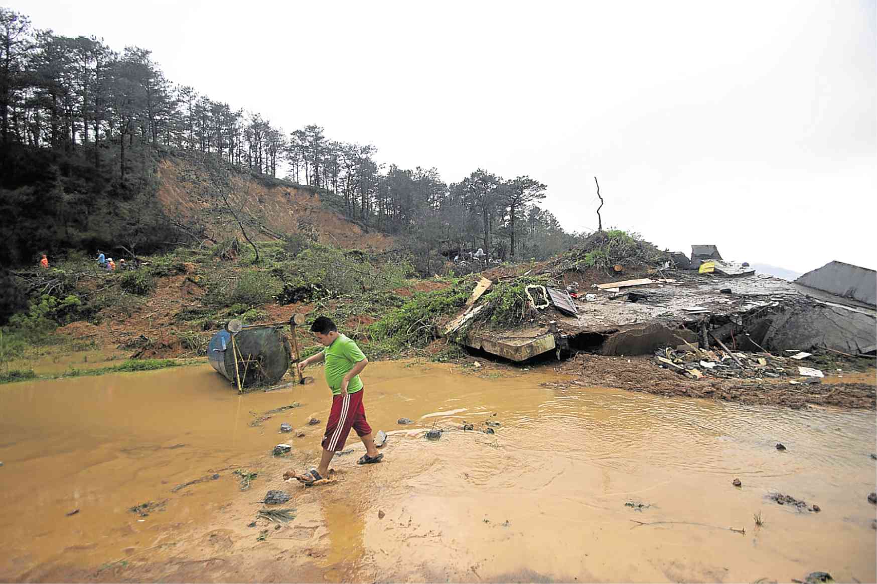 Solve flooding before airport rehab, Baguio execs told