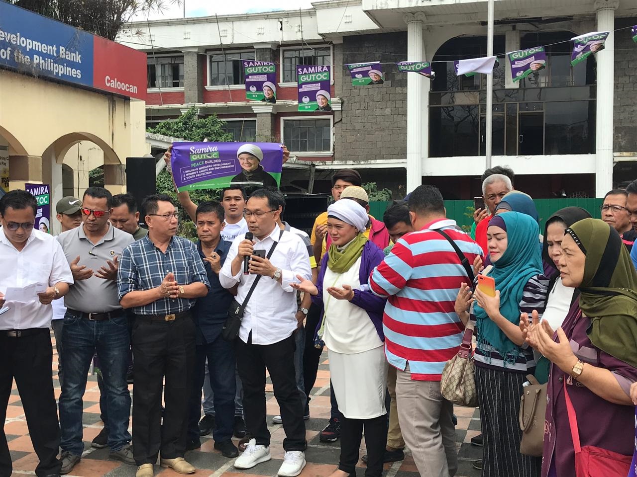 LOOK: Gutoc starts campaign with prayer for Mindanao, elections