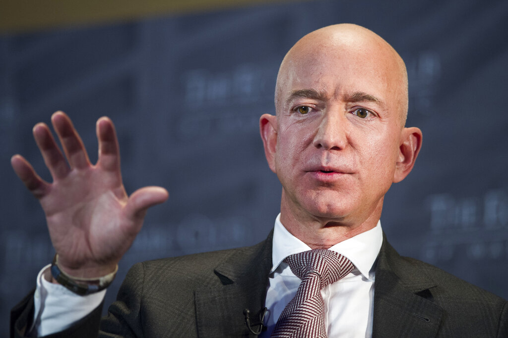 Report: National Enquirer paid $200K for private Bezos texts