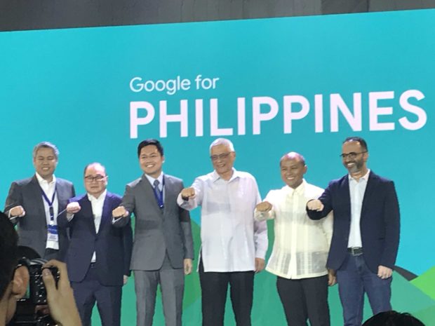 LOOK: Duterte-style fist bump at Google event