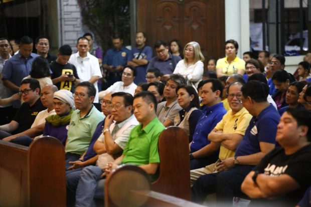 Robredo, Aquino attend Mass for Otso Diretso candidates