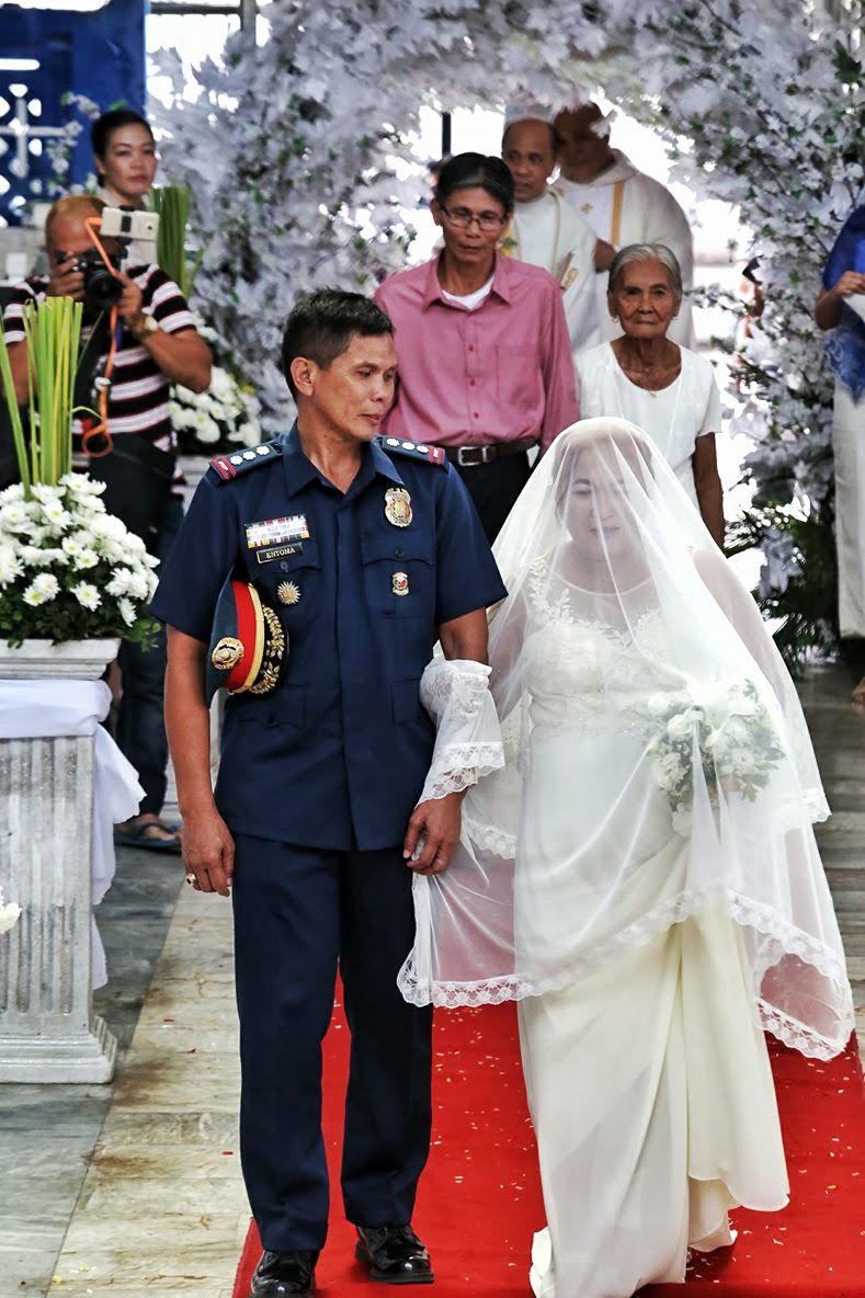 Mandaue City top cop, wife join PNP’s mass wedding in Cebu