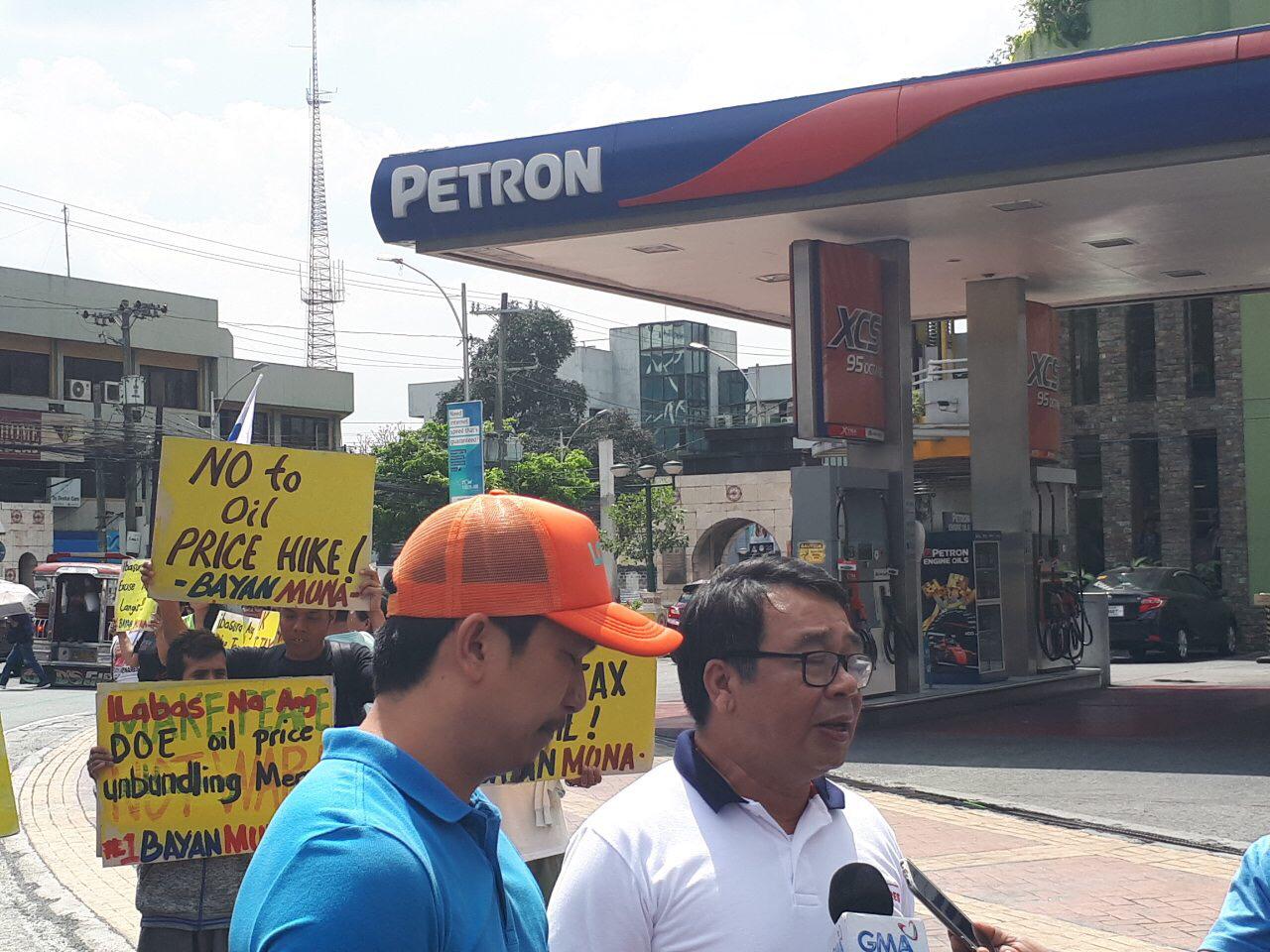 LOOK: Bayan Muna protests new oil price hikes