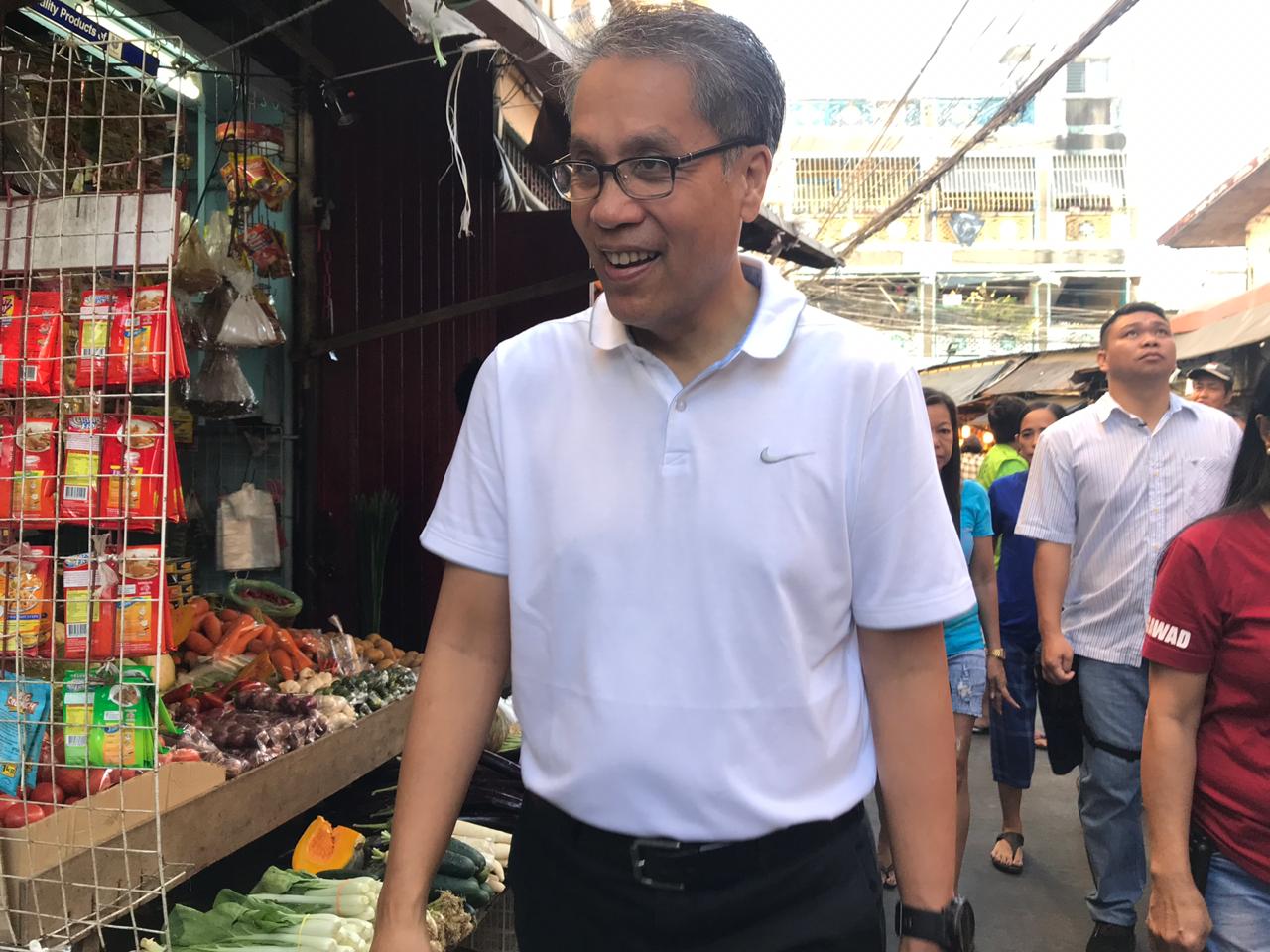 Roxas laughs off Malacañang matrix: Only crazy people believe in crazy things