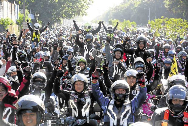 Motorcyclists ready to go to SC to question double plates law
