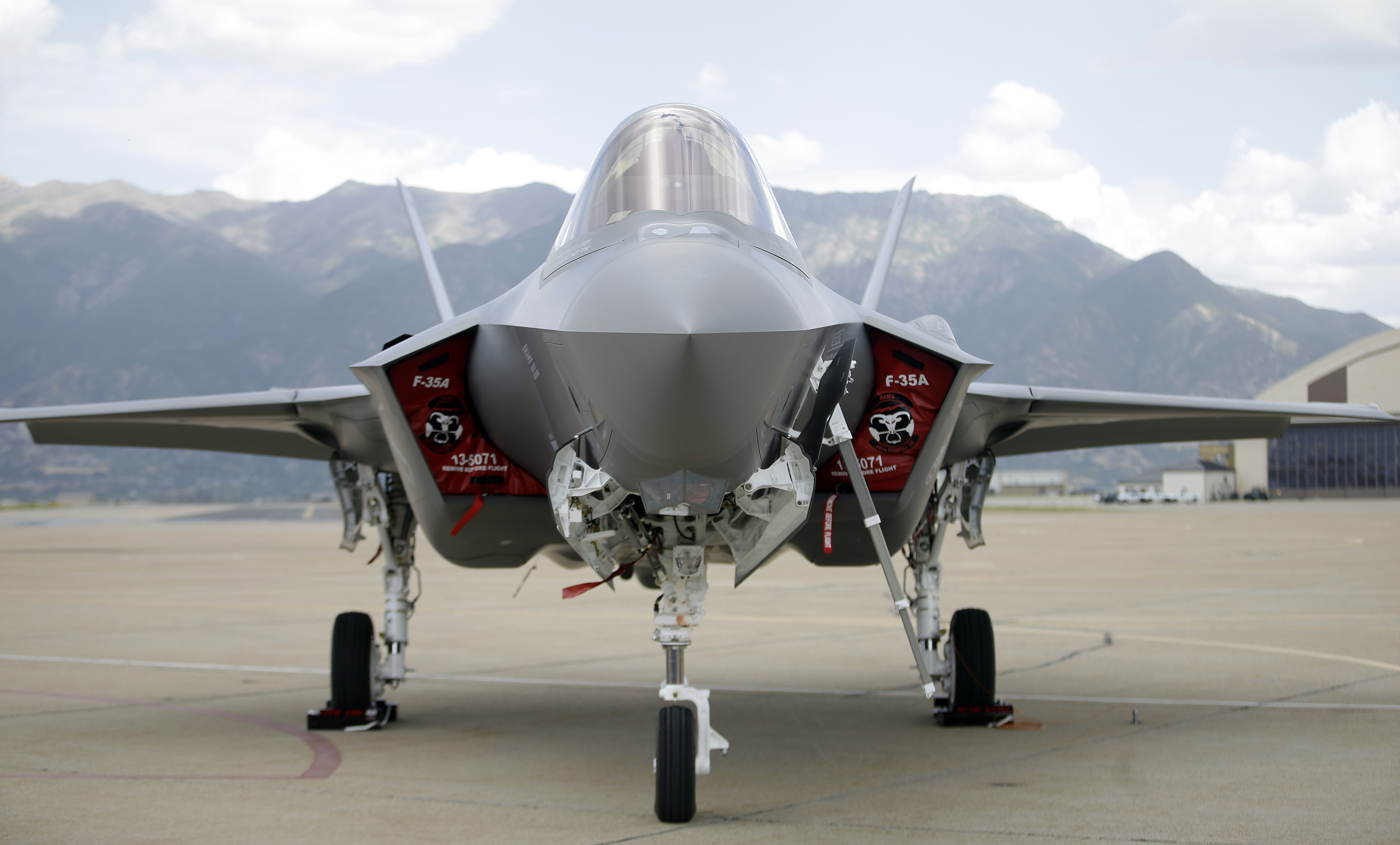 Singapore says it will buy 4 F-35 jets in fleet upgrade