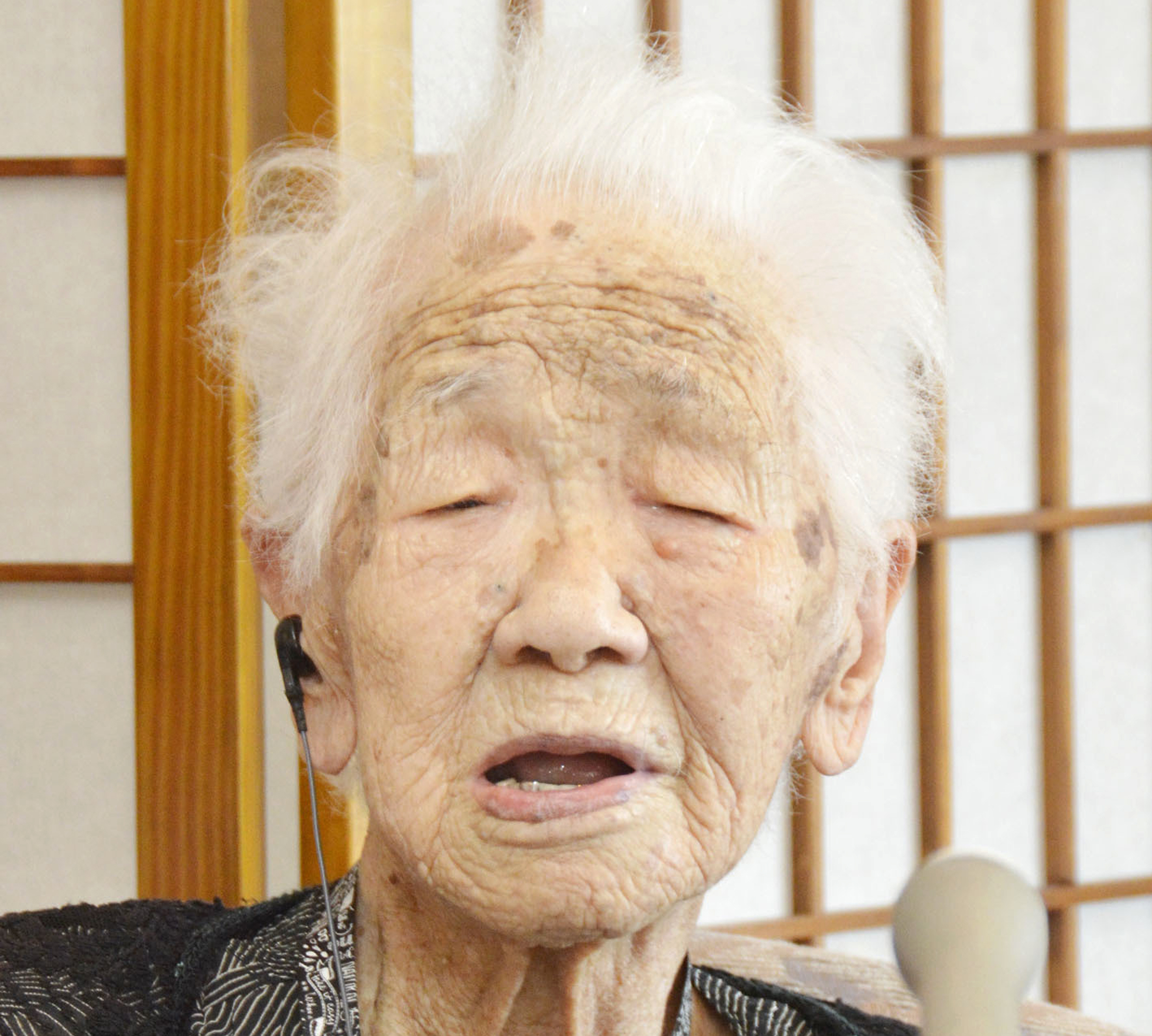 Сильно старая бабушка. Канэ Танака 117 лет. Японка Канэ Танака.
