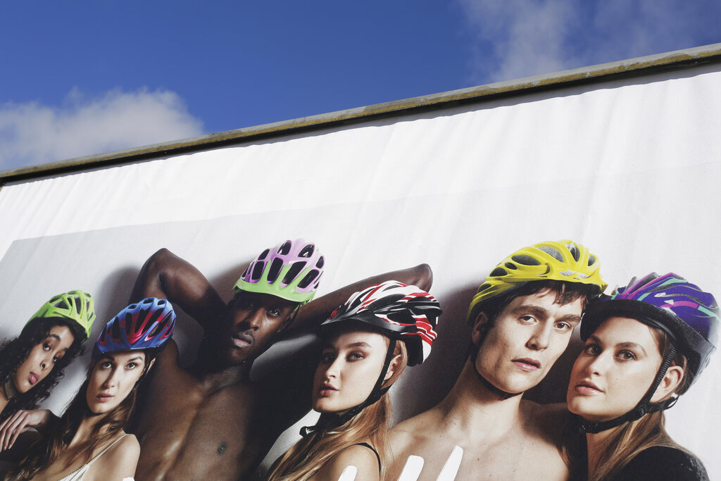 Germany stands by 'sexist' bike helmet campaign