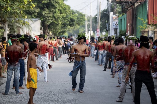 Extreme Easter: Flogging, crucifixions in Philippines