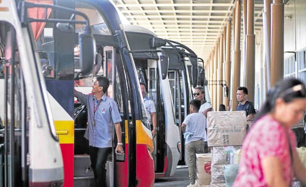 Albay solons oppose MMDA bus ban