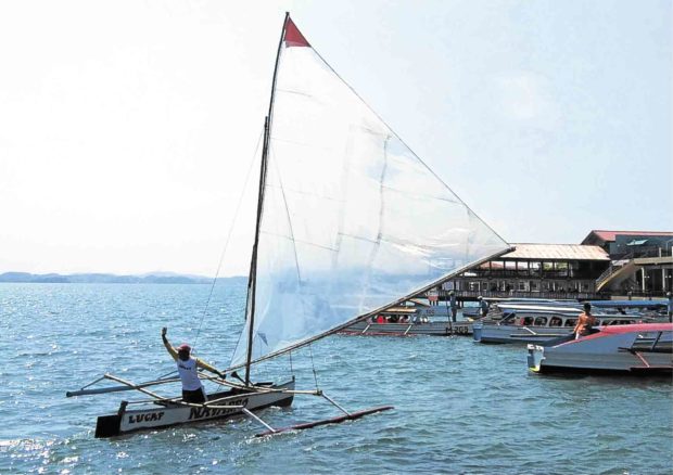53 sailboats race in annual Paraw Festival in Pangasinan