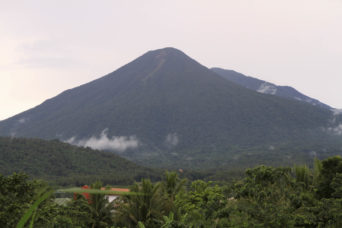 Banahaw: Mount of rituals given more time to heal | Inquirer News