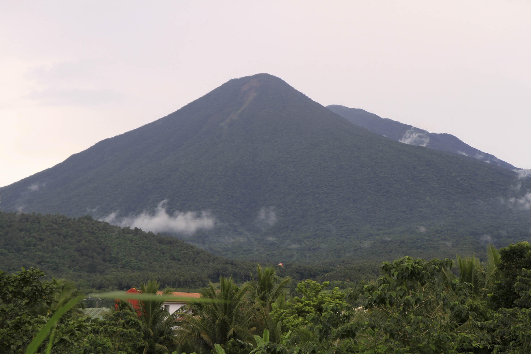 Banahaw Mount Of Rituals Given More Time To Heal Inquirer News 6178