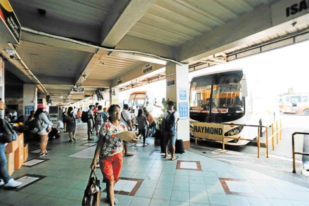 Group: provincial bus ban in Metro Manila only burdens commuters