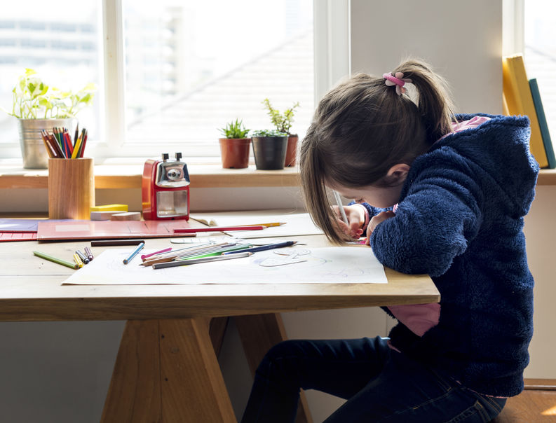 10-year-old girl without hands wins handwriting contest | Inquirer News