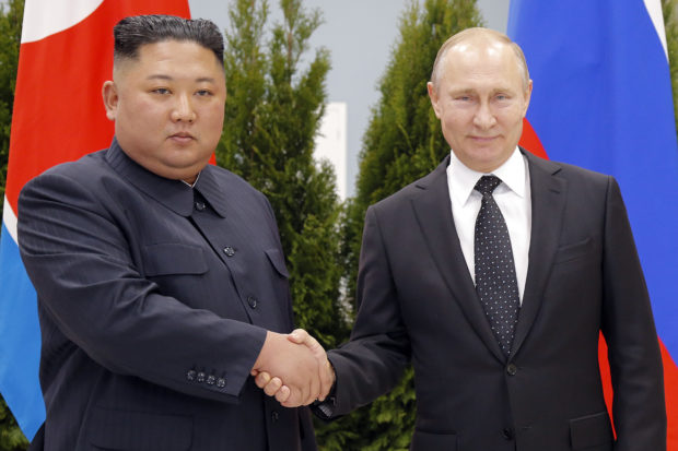  Putin hosts Kim for talks on North Korean nuclear standoff