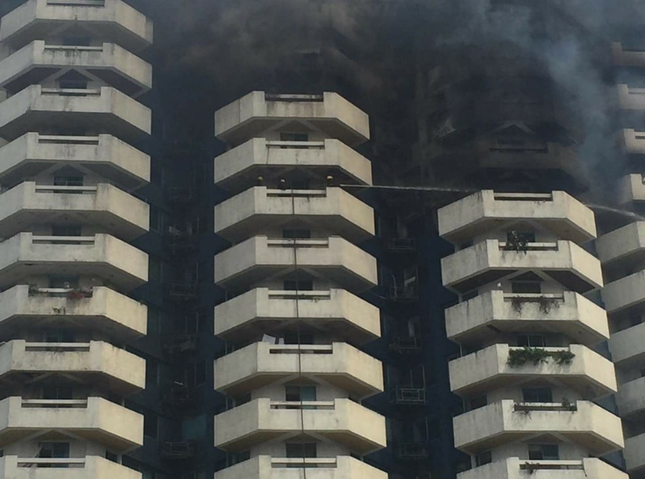Fire hits condo in Parañaque City; blaze reaches ‘general alarm’