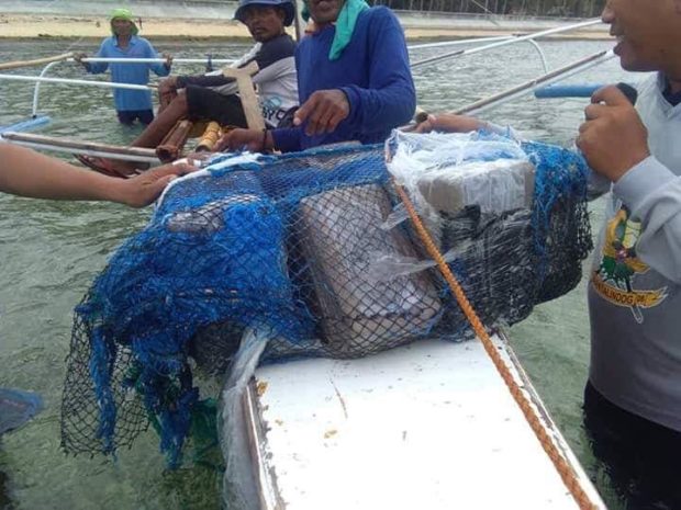 40 bricks of suspected cocaine found floating off Surigao del Norte   