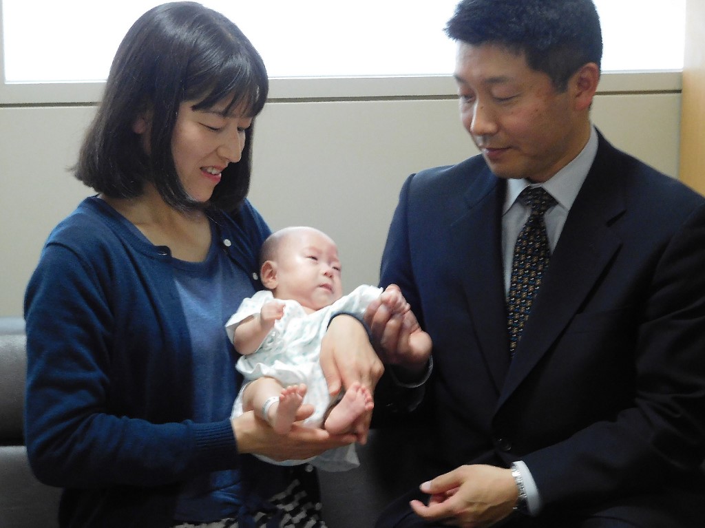 'World's smallest baby boy' set to go home in Japan