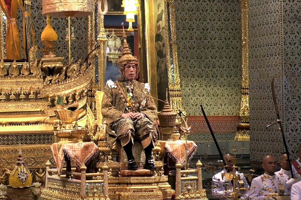 Thai king wrapping up coronation with audience for public