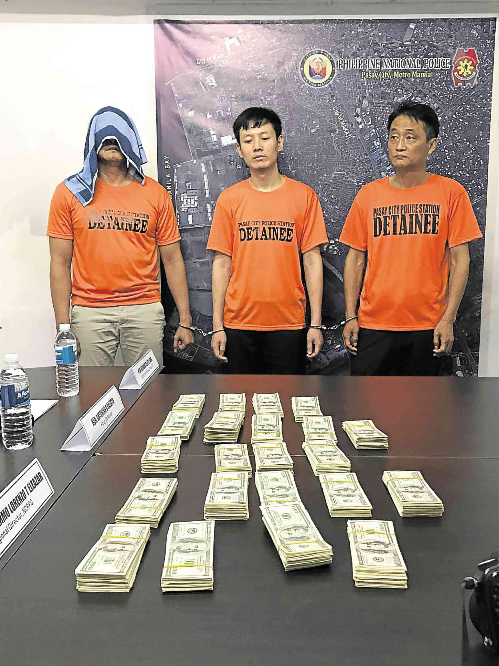 2 aliens, Pinoy yield $300K in fake bills