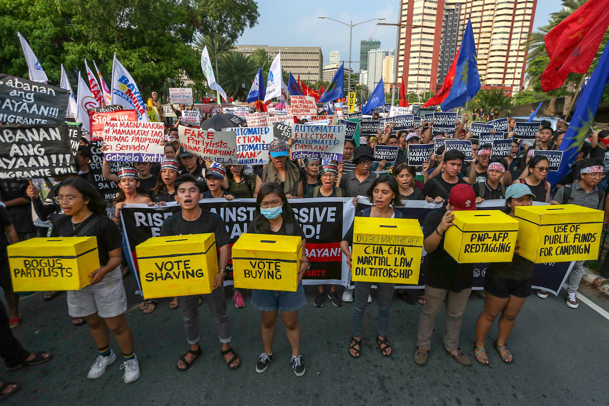 ‘Anyare, Comelec?’ Poll glitches spark protest