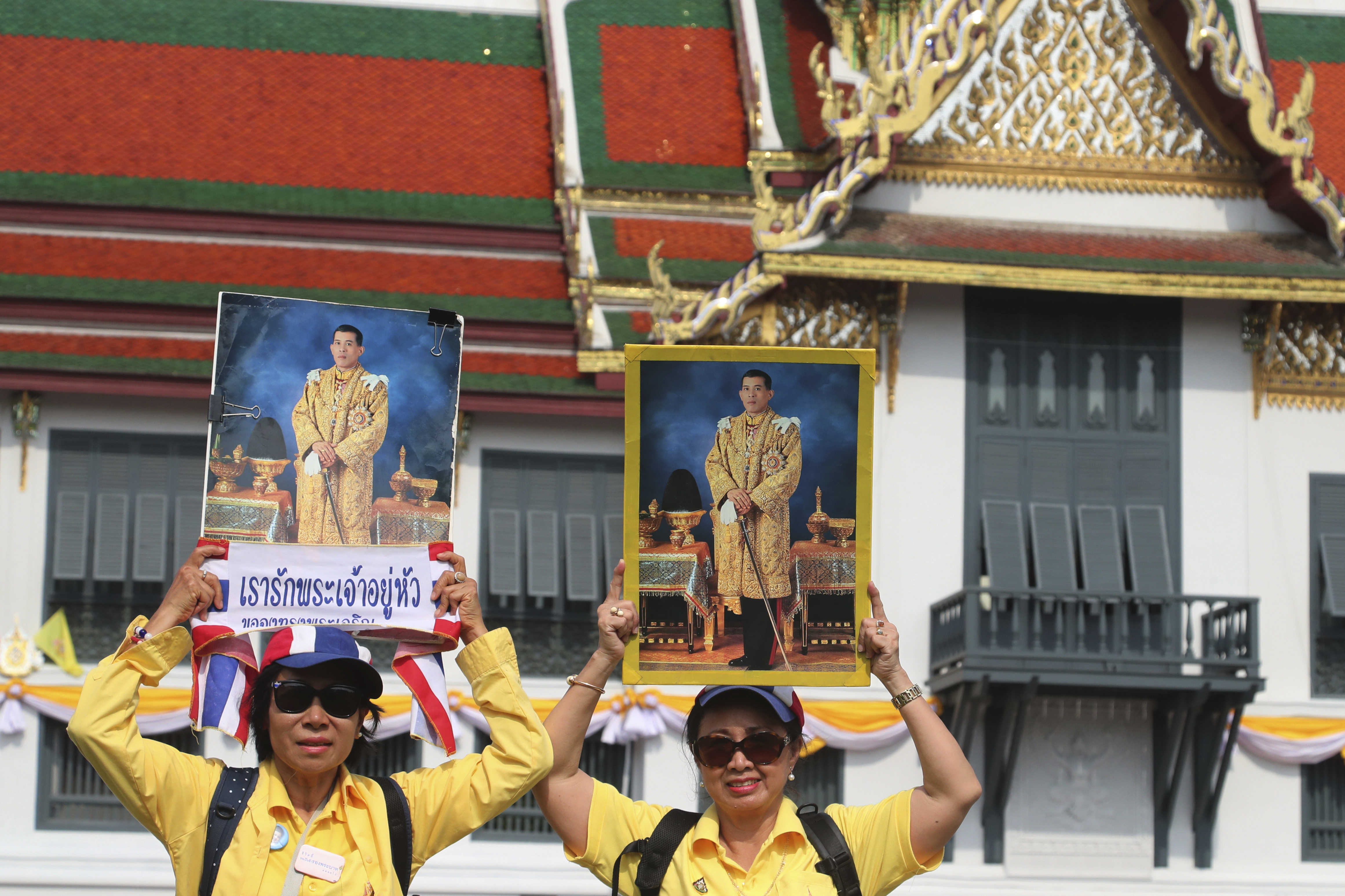 Thai king wrapping up coronation with audience for public