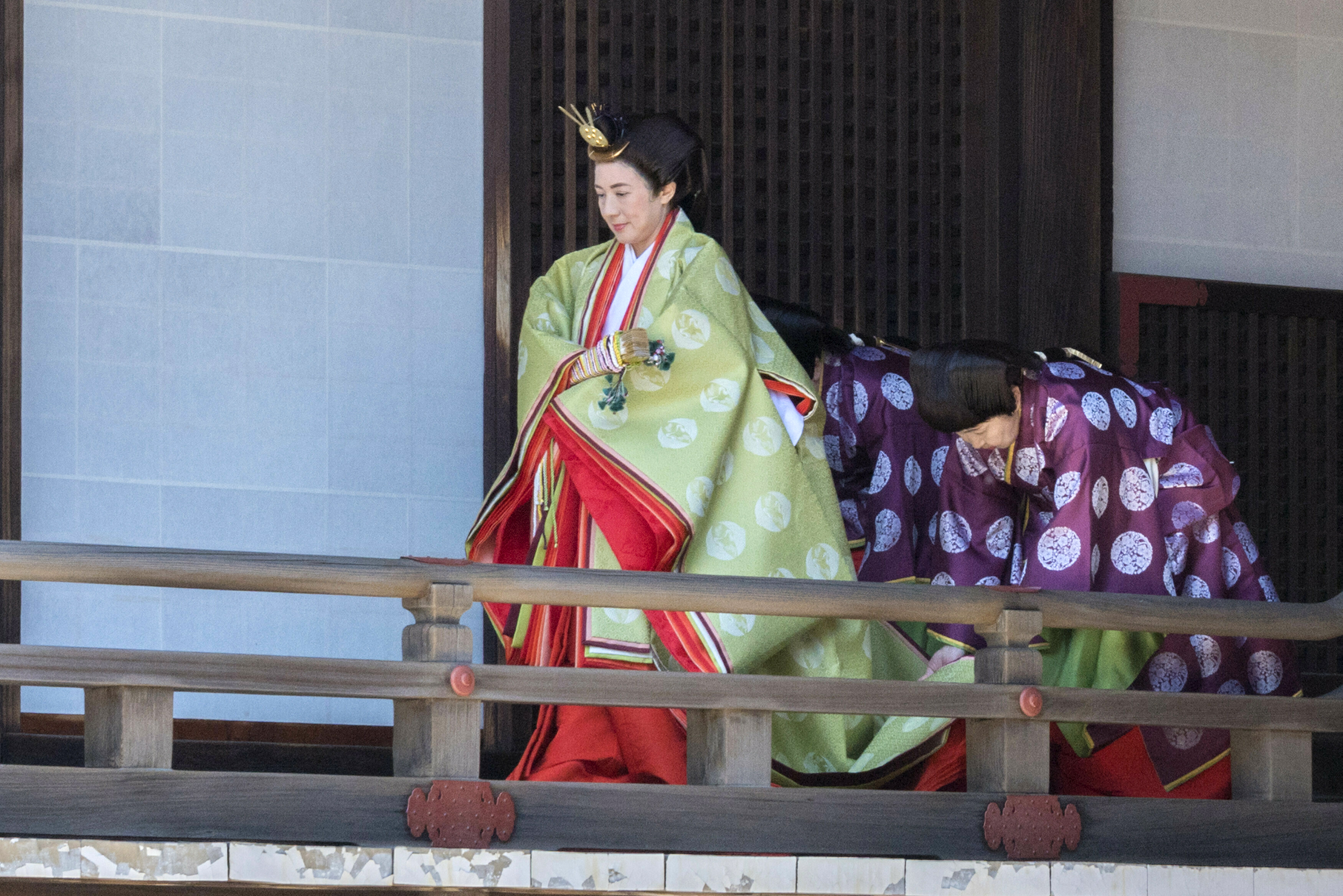 Japan's emperor reports to Shinto gods week after succession